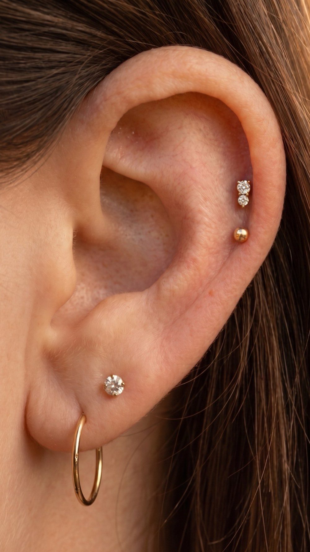 A healed helix in solid gold